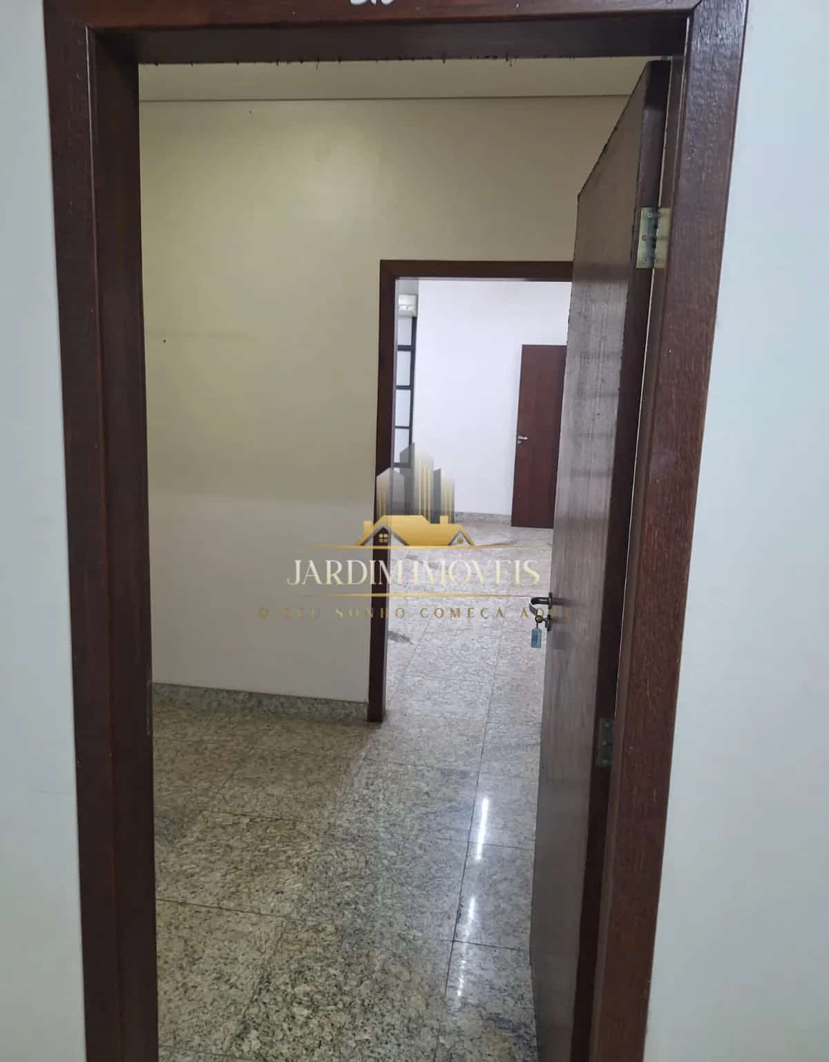 Sala à venda 43m² por R$ 68.000,00